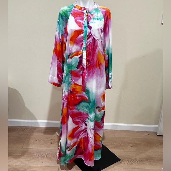 Natori Paraiso floral bloom Zip Caftan. - Picture 1 of 5